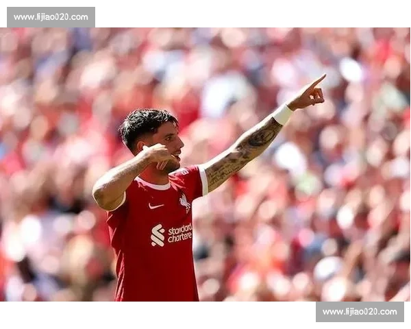 赛场内外皆赢家，英超最佳球员的个人魅力征服世界！