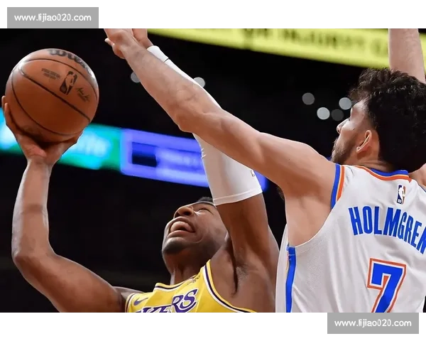 意外频发!F1新加坡站领奖台格局大变,新人黑马横空出世 意外频发!F1新加坡站领奖台格局大变,新人黑马横空出世